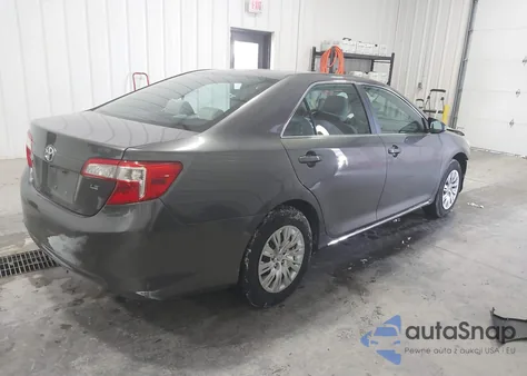 2013 Toyota Camry Le z USA, uszkodzony, nr VIN 4T4BF1FK8DR288601